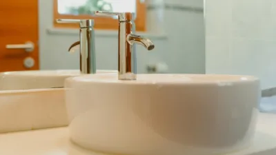 Modernes Badezimmer in der Ferienwohnung Völlan